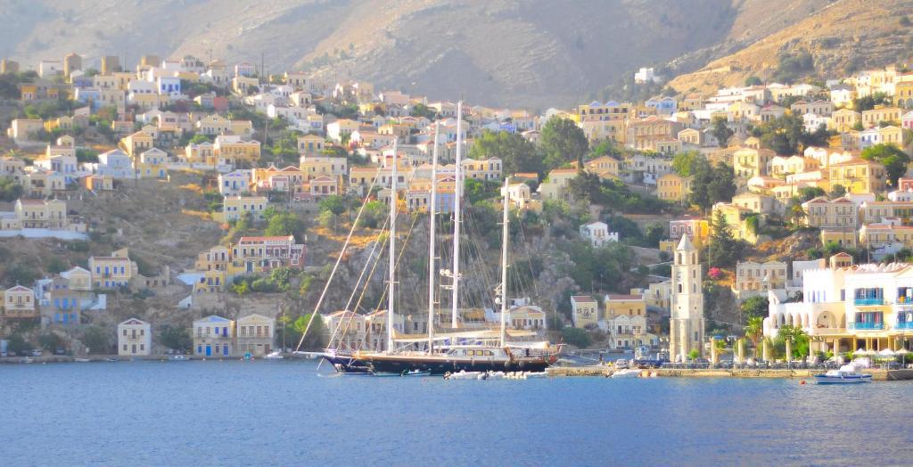 Apartamento Odyssia Symi Exterior foto